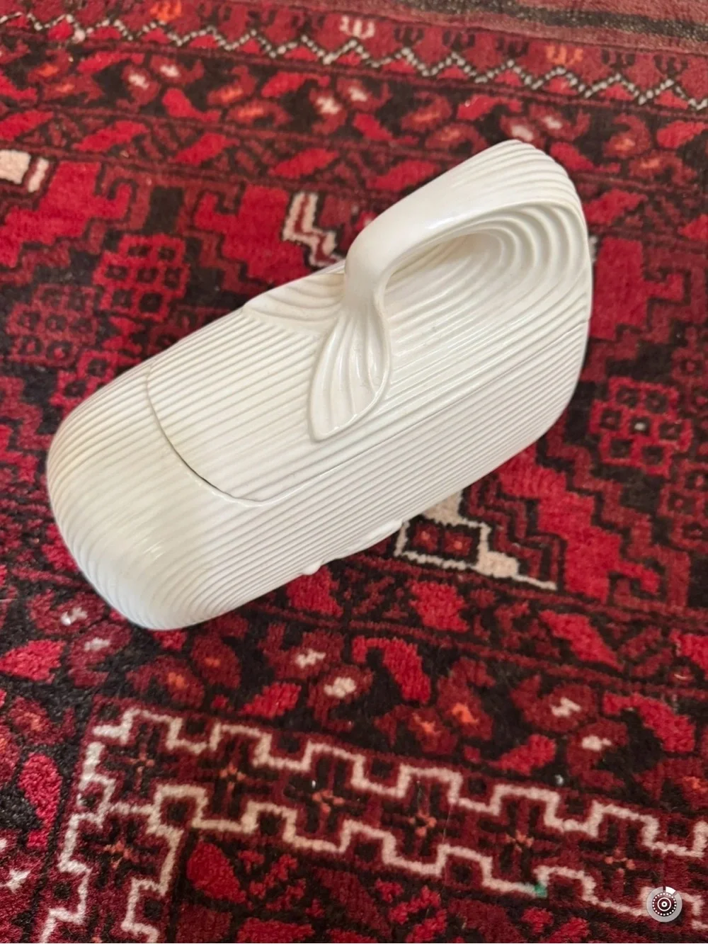 Jonathan Alder CERAMIC WHALE BOX
